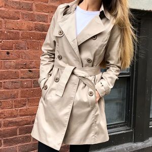 Short Classic Beige Trench Coat